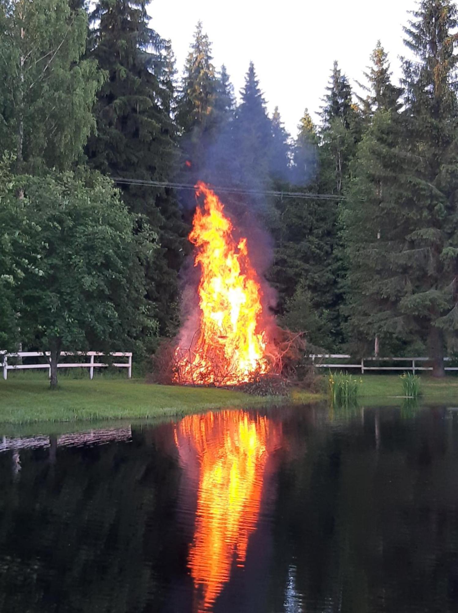 Hotel Huhtaniemen Moekkikylae Veteli Exteriér fotografie